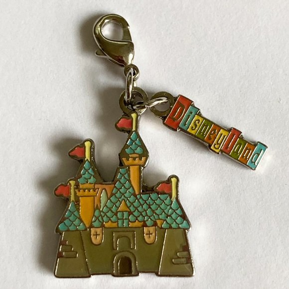 Vintage Disney 3 Charm Lot Cinderella Castle Blizzard Beach Coronado Springs - Picture 7 of 12